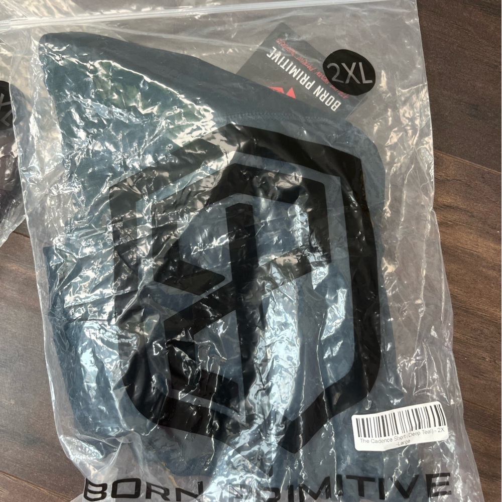 Born primitive cadence shorts NWT 2xl deep teal